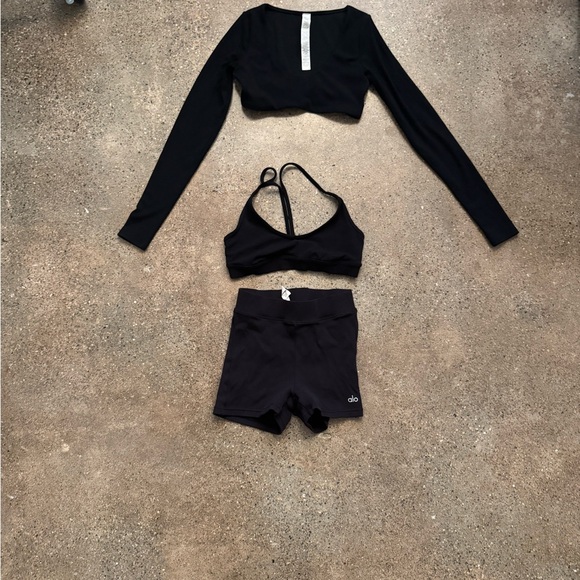 ALO Yoga Other - ALO Yoga Black Activewear Set